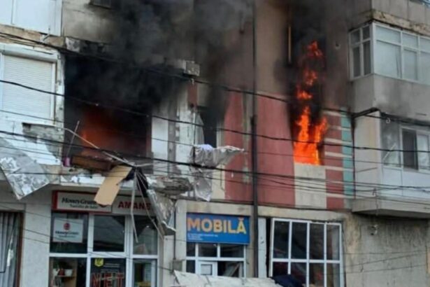 explozie puternica urmata de incendiu intr un bloc din braila doua apartamente cuprinse de flacari 69247af94e6b8
