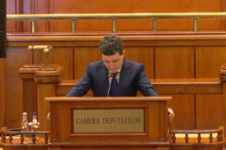 manipulare grosolana a presei aservite sistemului nicusorist presedintele echidistant s a oprit sa rada de parlamentarii opozitiei video 6927fde4a42f7