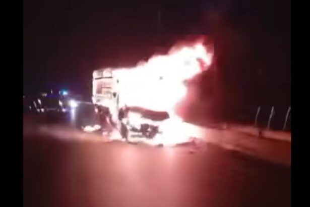 plan rosu de interventie in judetul hunedoara dupa un carambol cu 4 masini una dintre ele a luat foc 69292fbea9ee1