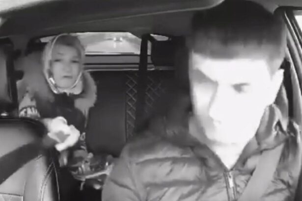 scena socanta intr un taxi o pasagera a scos o maceta si l a fortat pe sofer sa schimbe muzica pentru ca nu era pe gustul ei video 691b22afdfc0c