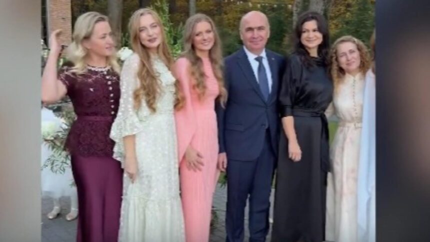 sfidare uriasa bolojan se lauda cu hainele de lux romanii nu au ce pune pe masa 6908983b15803