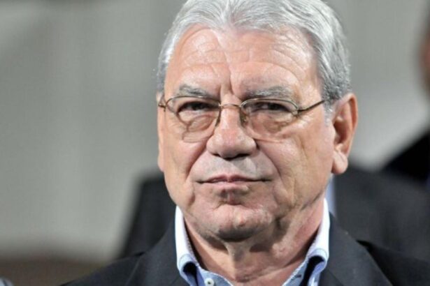 sicriul lui emeric ienei depus la stadionul din oradea gabi balint si alte nume importante din sport au venit sa si ia ramas bun video 690f4bbcd5867