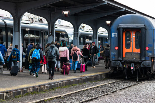 studentii vor beneficia si in 2026 de tarif redus la tren ce se schimba odata cu buletinul electronic 69296690bad03