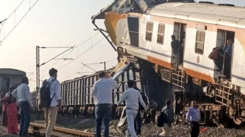 tragedie feroviara in india opt morti si mai multi raniti dupa coliziunea dintre un tren de pasageri si unul de marfa 690b35d3c1391