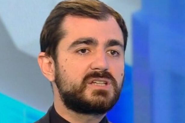 useristul claudiu nasui il torpileaza pe nicusor dan e periculos ca firmele sa scrie direct legile 691046bf66876