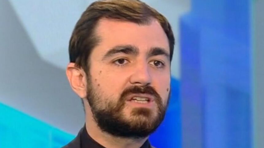 useristul claudiu nasui il torpileaza pe nicusor dan e periculos ca firmele sa scrie direct legile 691046bf66876