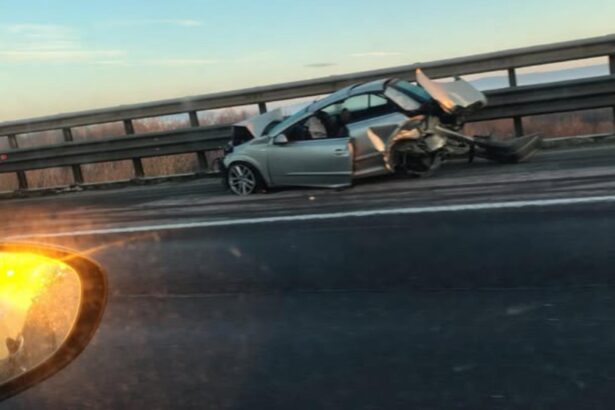 accident in lant pe autostrada bucuresti pitesti patru masini s au ciocnit trei persoane au ajuns la spital foto 693e6515ec882