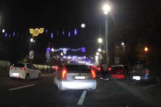 accident in lant pe calea vacaresti din capitala provocat de un tanar de 20 de ani patru masini implicate 692fe7f54590b