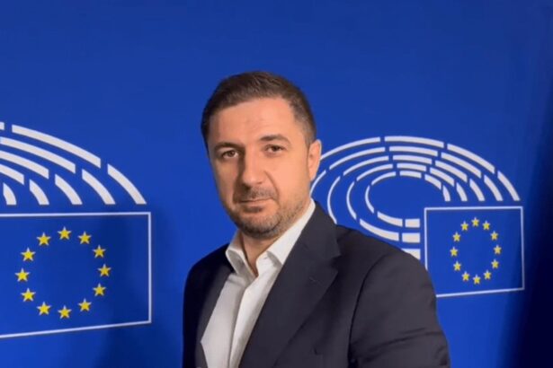 adrian axinia europarlamentar aur ecr majorarea taxelor locale ii va nenoroci mai ales pe romanii foarte saraci care isi vor vinde casele 69396ef174a6b