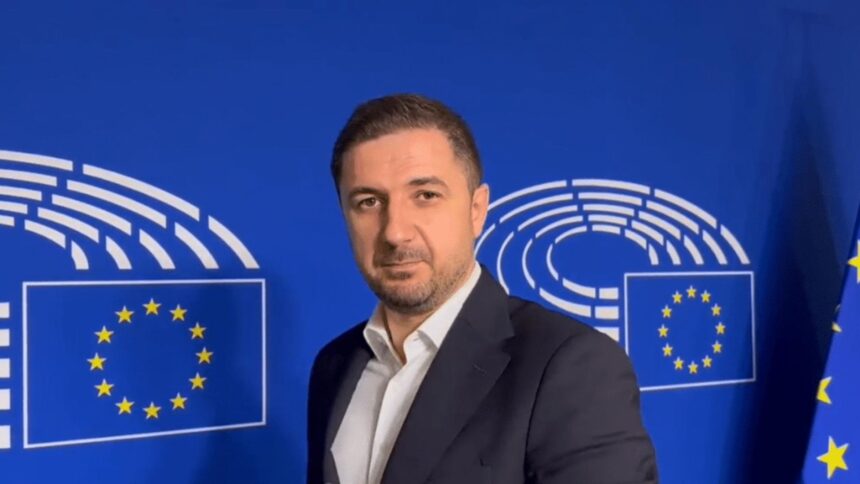 adrian axinia europarlamentar aur ecr majorarea taxelor locale ii va nenoroci mai ales pe romanii foarte saraci care isi vor vinde casele 69396ef174a6b