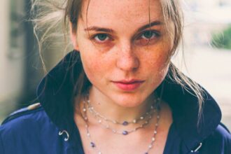 adults who were raised by tense nervous moms often do these 11 things in silence 6953d5a50ac32