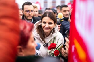 anca alexandrescu dezminte una dintre marile minciuni la adresa sa cum sa eutanasiez cainii fara stapan doamne dumnezeule video 693355d82a7ff