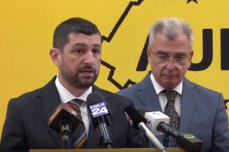 aur prezinta efectele masurilor luate de guvern economia tarii este distrusa 6950001d4e119