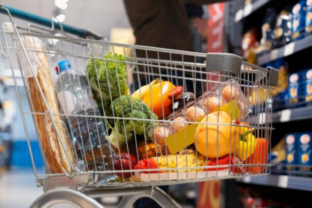 bataie de joc in supermarketuri fructe folosite ca furaje pentru animale au ajuns pe rafturi avertismentul anpc 69492107429bc