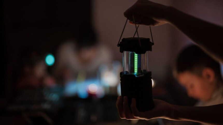 blackout masiv in san francisco peste 130 000 de locuitori au ramas fara curent haos in trafic 69490f6361574