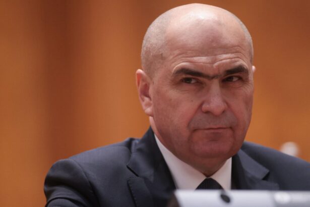 bolojan se contrazice in romania lucreaza prea putini oameni solutia nu este cresterea taxelor 69428bbf1a8db