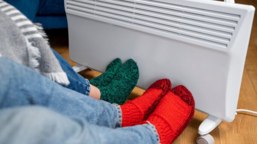 bucurestenii traiesc in frig si fara apa calda oamenii sunt disperaticaldura avem din cand in cand nu mereu stam in frig 693515a7234b7