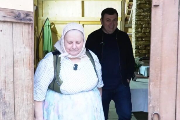 bunica lui mircea bravo isi deschide casa pentru realitatea plus povestea sa de viata video 694d09c4353d5