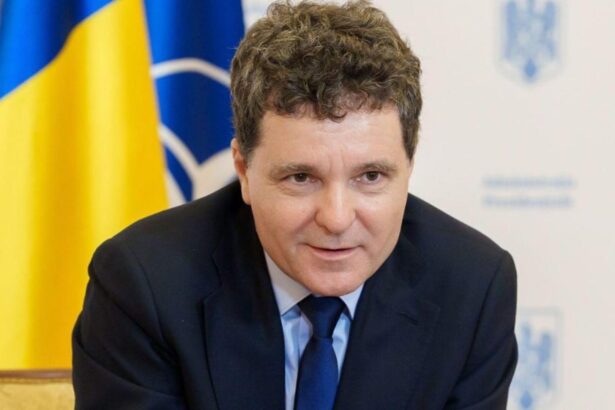 ce a ales sa transmita nicusor dan romanilor de craciun sarbatoare cu semnificatie si valori in mesajul postat de seful statului 694d02bbbcb8c