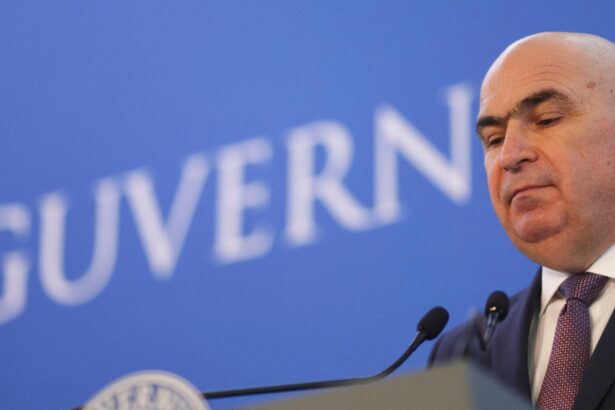 criza apei din prahova premierul bolojan face scut in jurul ministrei rezist de la mediu 6932ed84371b0