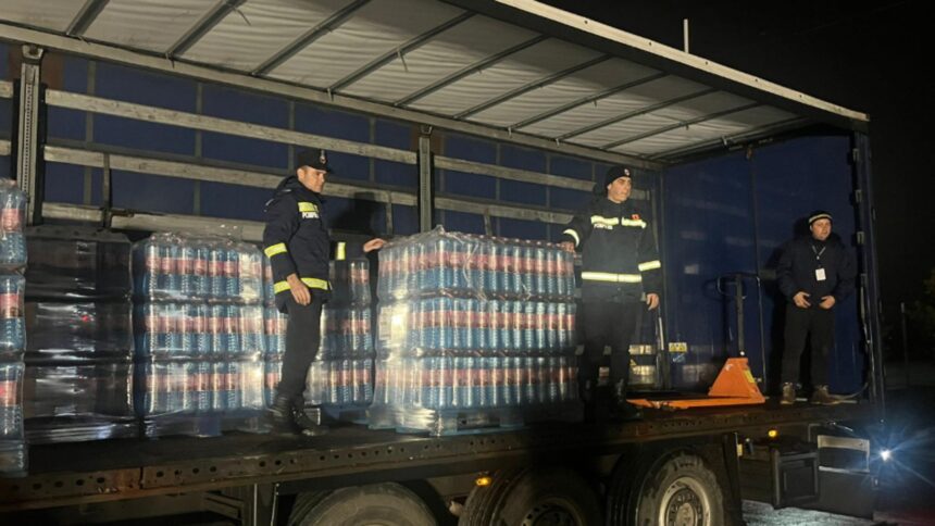 criza de apa potabila din prahova 50 000 de sticle de apa livrate sinistratilor din zonele afectate 692cb7316bcc2