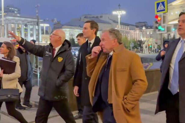 emisarul special al sua insotit de ginerele lui trump au ajuns la moscova pentru negocieri cruciale privind pacea in ucraina 692f0bb4a218c