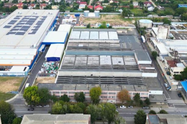 inca o fabrica se prabuseste sub biciul masurilor economice odinioara profitabila unitatea care producea centuri de siguranta si scaune auto pentru copii a fost scoasa la mezat 693d819a33500