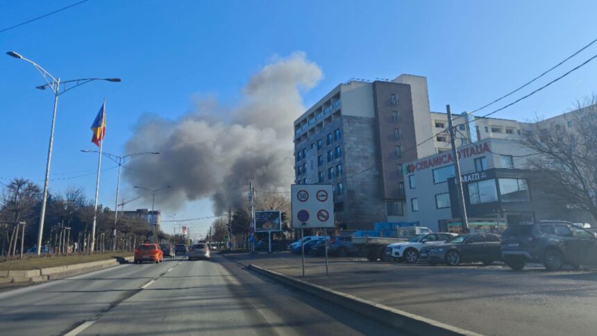 incendiu la intrarea in bucuresti pe a1 un depozit cuprins de flacari 16 masini de pompieri intervin la fata locului a fost emis mesaj ro alert 6951136442ac8