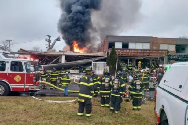 incendiu la un azil de batrani din sua cel putin doi morti si mai multe persoane disparute dupa explozie 694c326a3cead