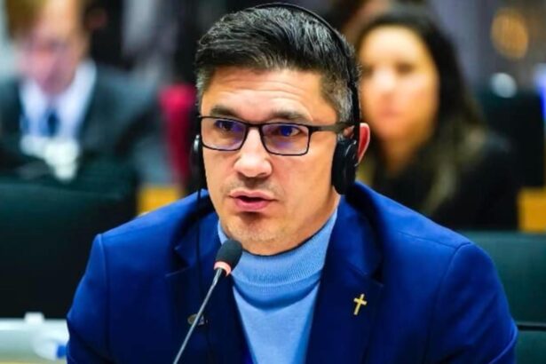 luis lazarus impostorii politrucii si combinatorii fac tara praf in timp ce patriotii intra la puscarie video 693886e762ea8