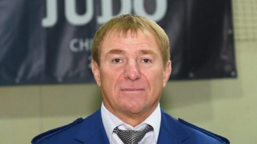 maia sandu i a retras decoratia sefului federatiei moldovene de judo pentru ca i s a deschis dosar penal 693499b131d8f