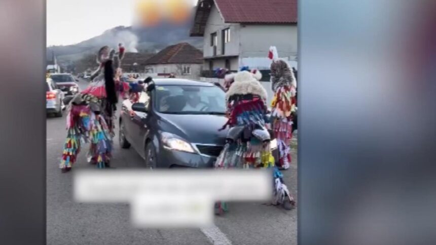 masina zgaltaita de colindatorii nemultumiti de banii primiti 694fc0a163fe0