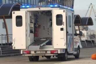 misiune de salvare in larg un echipaj arsvom intervine pentru un marinar cu probleme medicale 69538d4367f3d