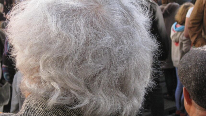 o pensionara a murit in timp ce astepta dupa acte batrana de 84 de ani avea nevoie de o adeverinta 694144e0ecd3b