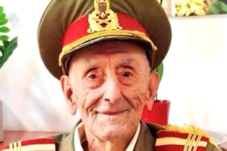 o singura decoratie de ziua nationala veteranul ion vasile banu decorat de presedintele nicusor dan 692d3ab46c840