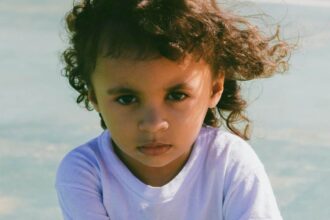 parenting expert reveals 3 things to do every day to build kids with strong character 693090a62fa0f