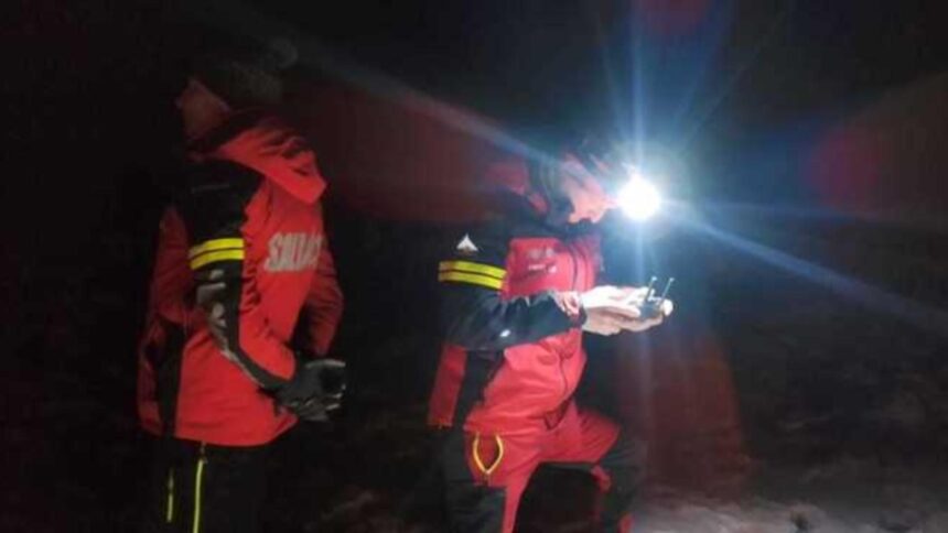 salvamontisti mobilizati pentru cautarea unui batran bolnav cu sprijinul dronei cu termoviziune 694d8852872be