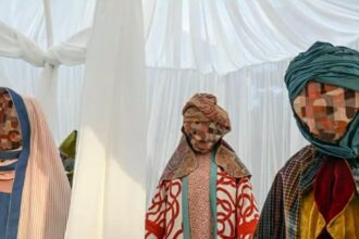 scena nasterii domnului batjocorita la bruxelles personajele principale fara chip amintesc de talibani o insulta la adresa traditiilor foto 692f5108df054