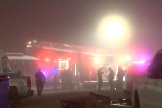 tragedie aviatica in texas cel putin 5 morti dupa ce un avion militar s a prabusit video 694a532871200