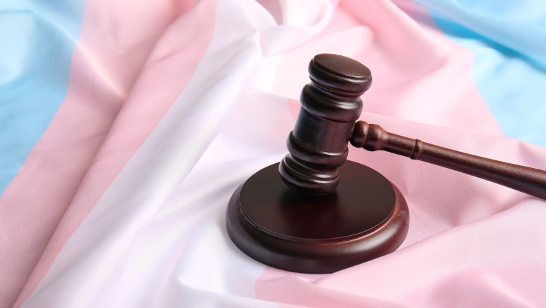 un tribunal italian a permis unui adolescent de 13 ani sa si schimbe sexul mediile catolice au reactionat criticand dur decizia 694e52751cb70