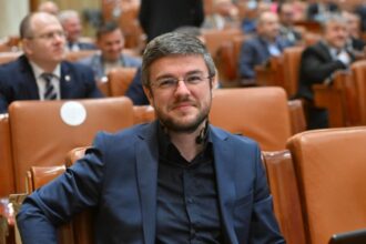 usr si a desemnat ministrii radu miruta la aparare si irineu darau la economie 694549f239908