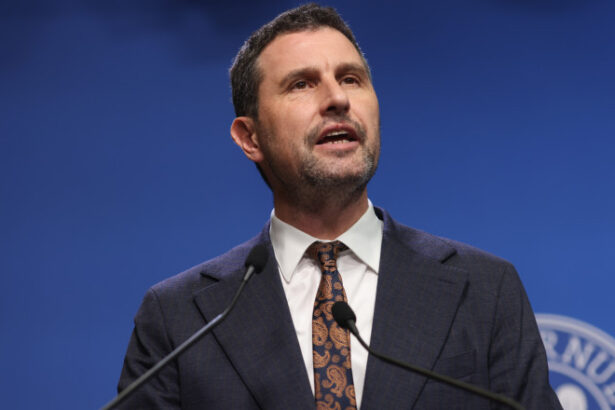 vicepremierul tanczos barna sgr trebuie mentinut in forma actuala si lasat sa se stabilizeze inainte de extindere 693172cd1e23c