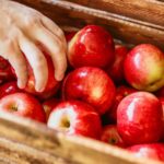 alerta alimentara in europa merele din supermarketuri incarcate cu cocktailuri toxice de pesticide 697ccbf4abe87