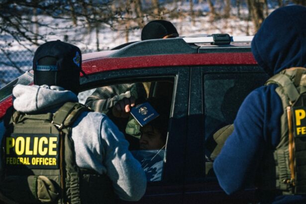 alerta la granita sua in arizona un barbat in stare critica dupa un schimb de focuri cu ice 6979295c23783