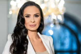 alexandra pacuraru demasca intelegerea dintre palatele puterii foarte multi romani isi vor pierde casele in 2026 695bf09034960