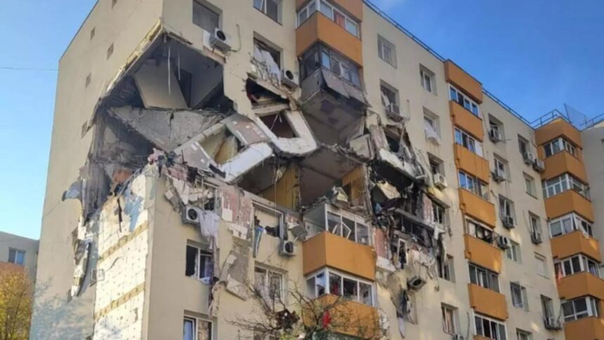 blocul din rahova ramane o ruina primaria da vina pe un proprietar internat in spital pentru blocarea lucrarilor 696be3209e056