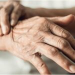 boala parkinson semnele tacute care apar cu ani inainte de tremur majoritatea oamenilor le ignora 697c76c950102