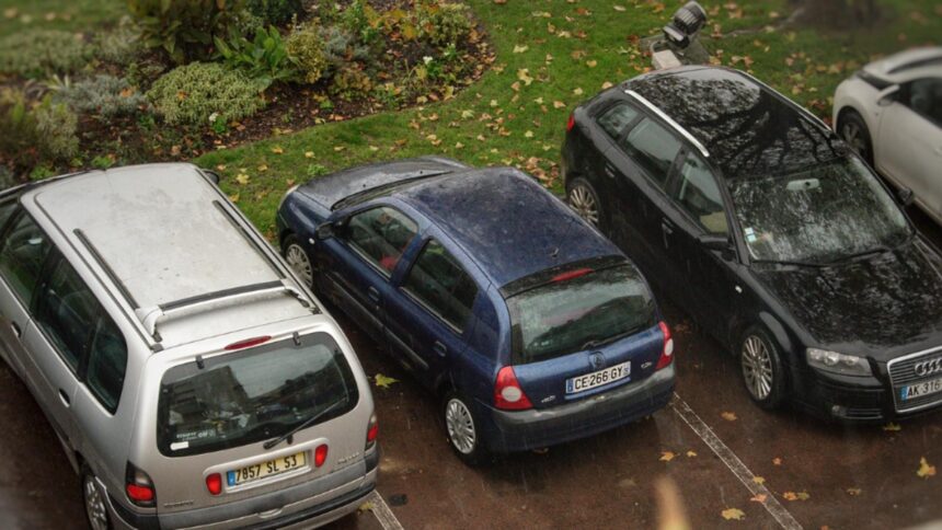 ce drepturi ai si la cine poti apela daca cineva si a lasat masina pe locul tau de parcare 6963539ce06f3