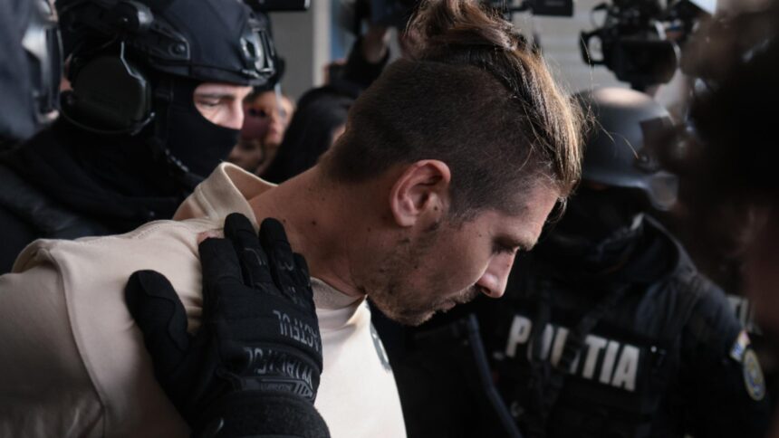 costinel zuleam capul gruparii care l a ucis pe milionarul adrian kreiner a fost adus in tara risca ani grei de inchisoare foto video 6970e5180bd4d