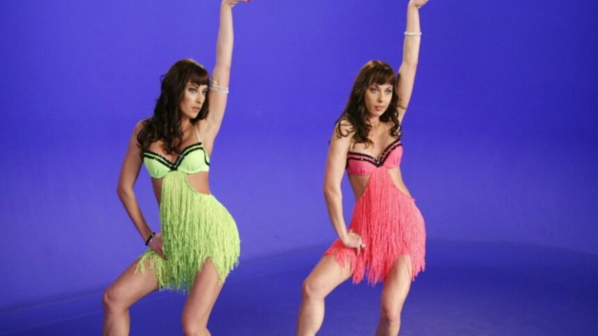 cum mai castiga bani gemenele de la cheeky girls la 43 de ani gemenele au refuzat sa isi faca conturi de only fans 695d002145dc4